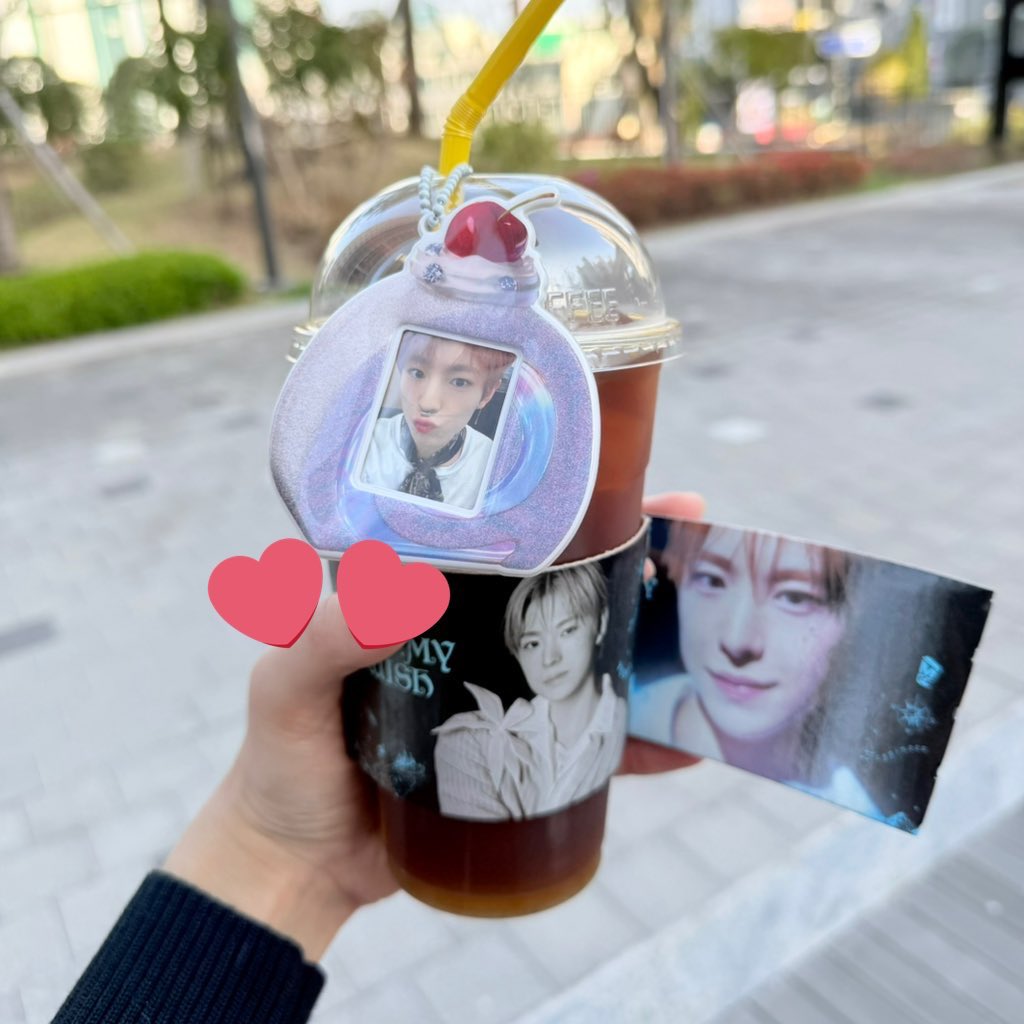 우시야 생일 축하해 🪽

#메가MGC커피 #FIND_MY_WISH⠀