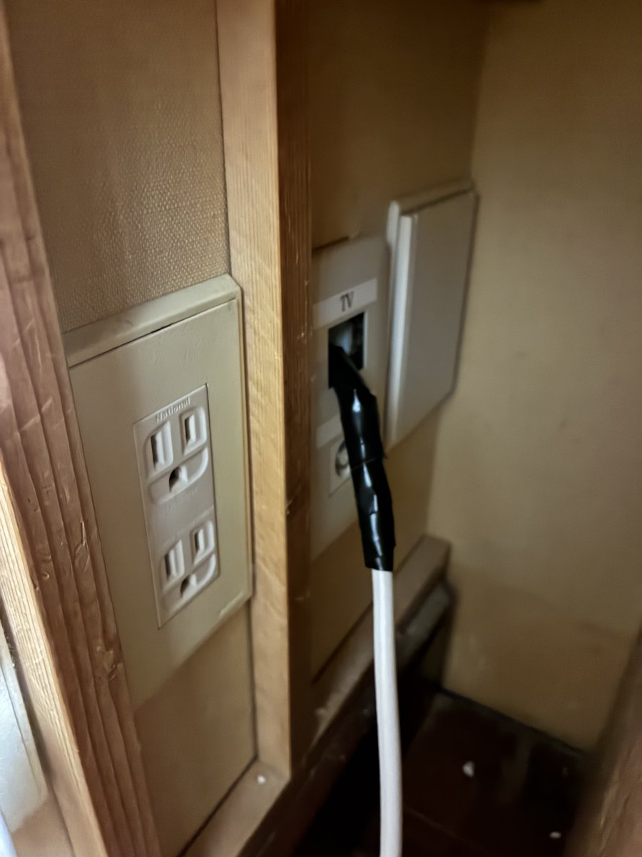 あさせ tweet media