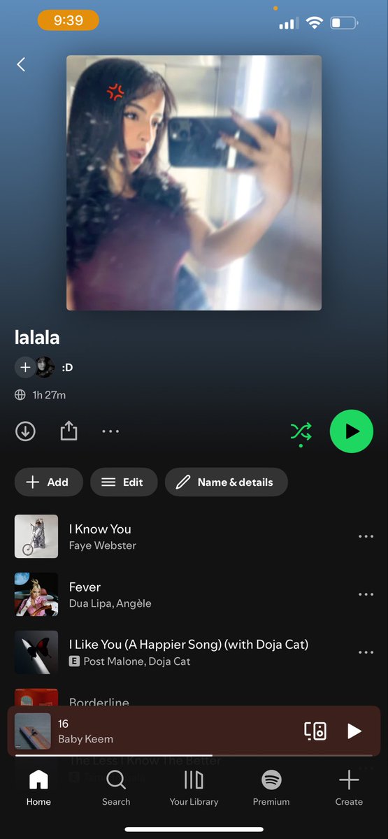 sunfllowerxoxo's tweet image. a walk and my favorite playlist. #therapy