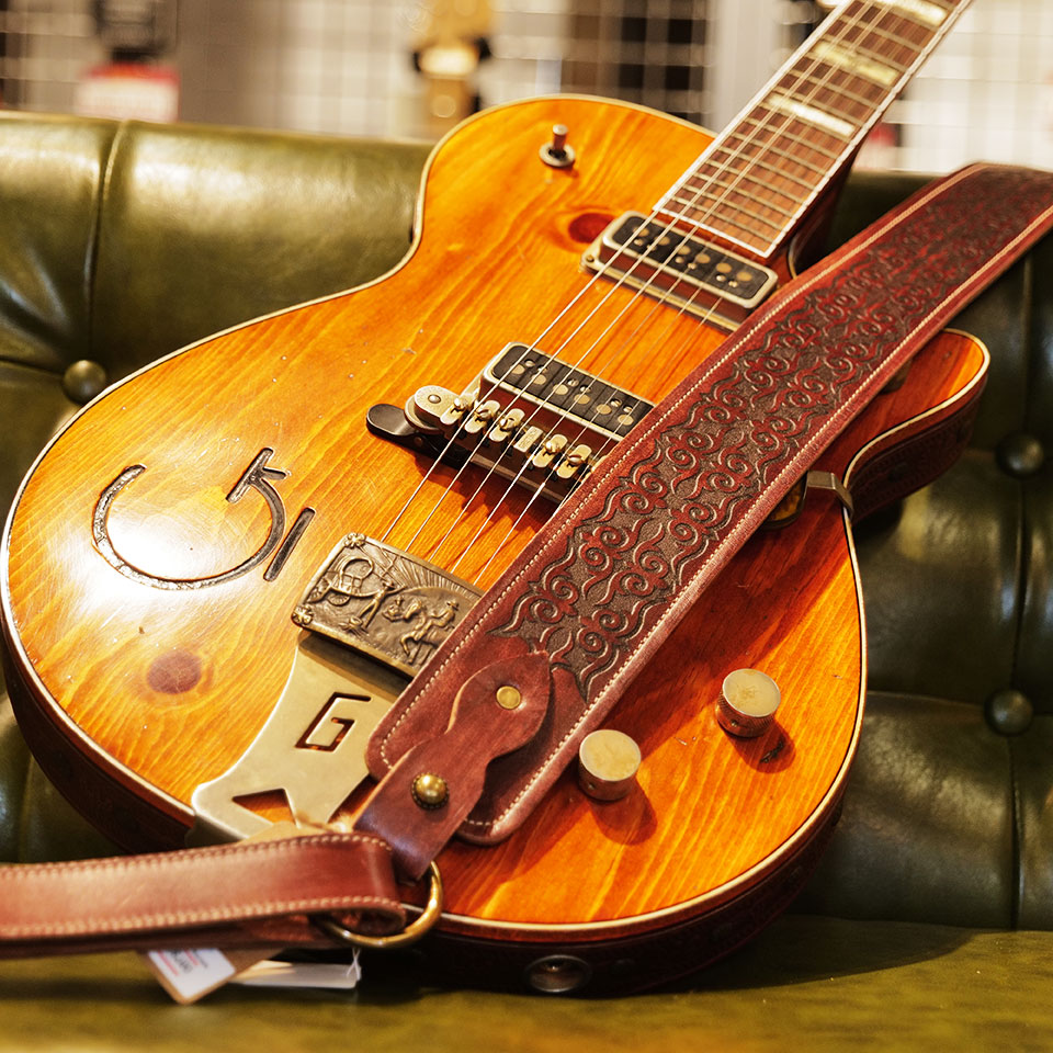 Miyaji_Guitars's tweet photo. 【Blue Bell Straps × Gretsch】
Gretschに似合うラインナップを取り揃えております!
ECサイトでもお求め可能です!
是非一度チェックしてみてください!
【Blue Bell Straps】
https://t.co/t99X6fPNUr
【Gretsch】
https://t.co/BxEhfOaqm6
#MGK
#Gretsch
#BlueBellStraps https://t.co/NdrTIBkh9x