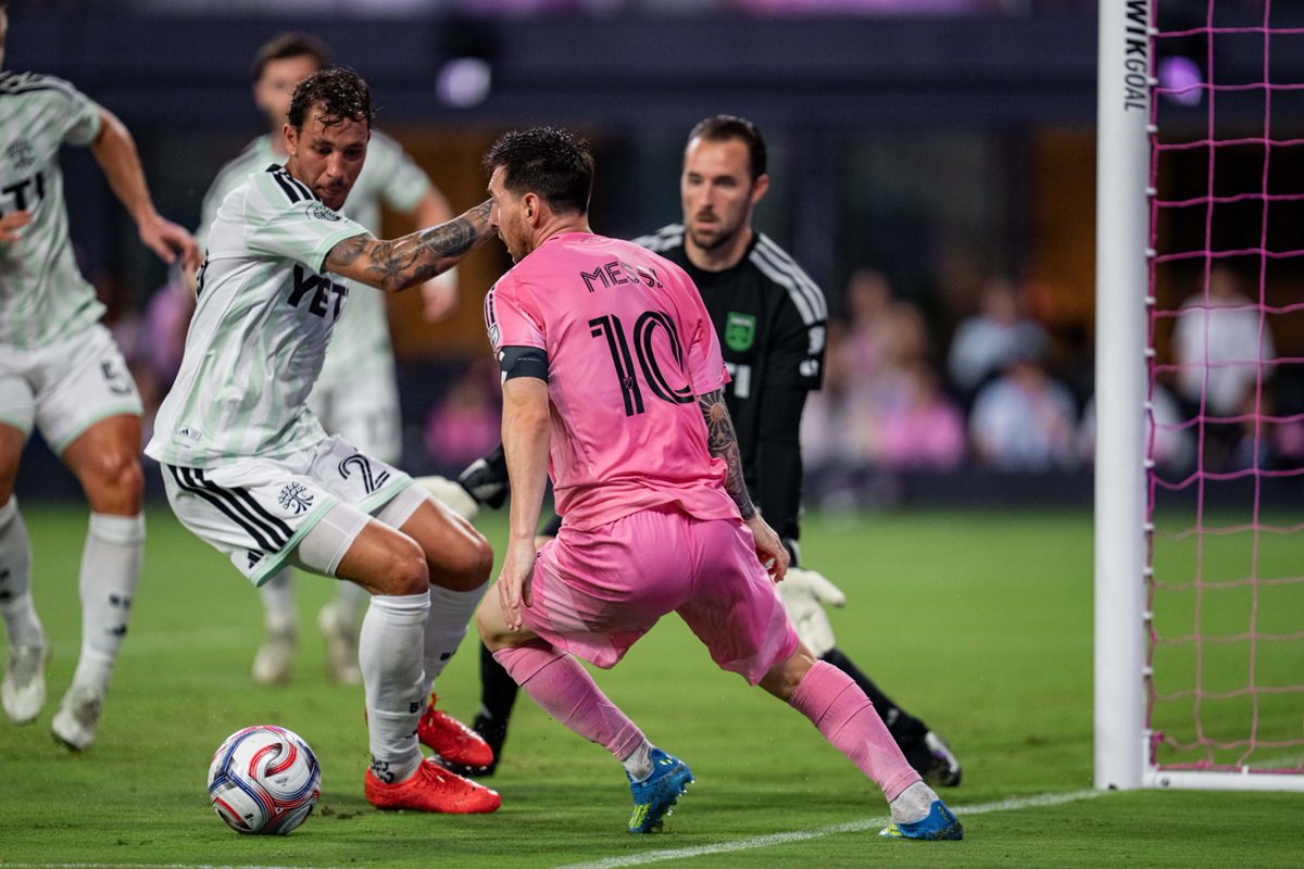 MessiExperience's tweet photo. New home, same star. 🔥

@intermiamifc opened the Nu Stadium (2–2 vs Austin FC) 🏟️
and Leo Messi scored the club’s first-ever goal in their new home. ⚽️🐐

📍Experience his journey up close like never before at The Messi Experience.
🎟️ Don’t miss out — get your tickets now (link in bio)

Nueva casa, mismo protagonista. 🔥

@intermiamifc inauguró el Nu Stadium (2–2 vs Austin FC) 🏟️
y Leo Messi marcó el primer gol del club en su nuevo hogar. ⚽️🐐

📍Vive su trayectoria de cerca como nunca antes en The Messi Experience.
🎟️ ¡No te quedes fuera! Consigue tus entradas ahora (link en bio)

#Messi #TheMessiExperience