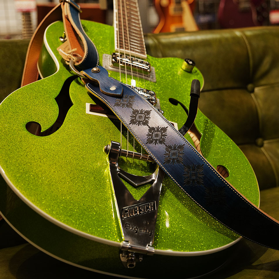 Miyaji_Guitars's tweet photo. 【Blue Bell Straps × Gretsch】
Gretschに似合うラインナップを取り揃えております!
ECサイトでもお求め可能です!
是非一度チェックしてみてください!
【Blue Bell Straps】
https://t.co/t99X6fPNUr
【Gretsch】
https://t.co/BxEhfOaqm6
#MGK
#Gretsch
#BlueBellStraps https://t.co/NdrTIBkh9x