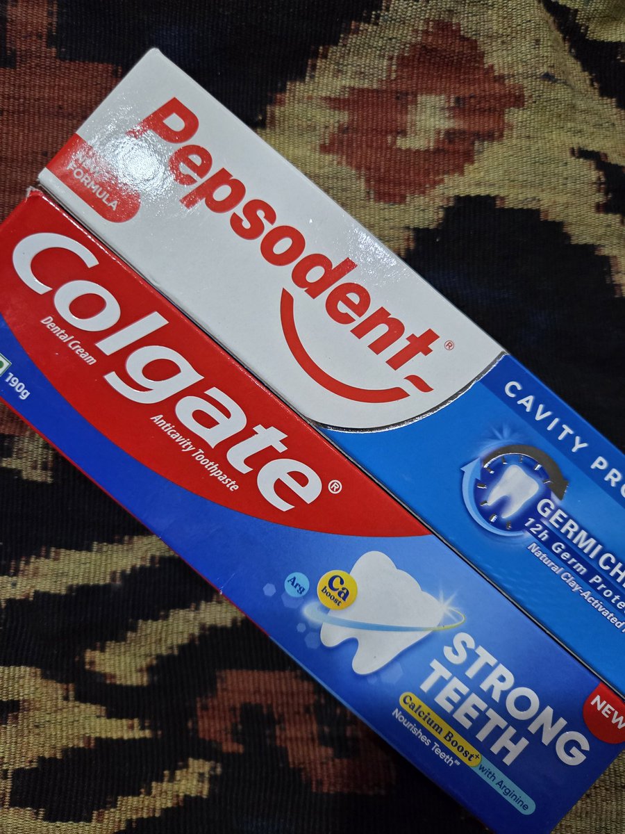 sikahosidora's tweet image. 海外メーカーの歯磨き粉がほしくて新大久保へ。
匂いはザ歯磨き粉と言う感じの
オーソドックスさ。
#Pepsodent
#Colgate