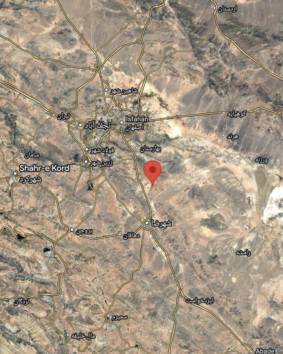 TuiteroMartin's tweet image. La Geoloc de @andynovy y @acceladealer de la FARP (Forward Arming and Refueling Point) y los restos de aparatos americanos introduce más elementos para valorar correctamente la entidad de la operación: Isfahan.

Igual hay cosas que no nos están contado.