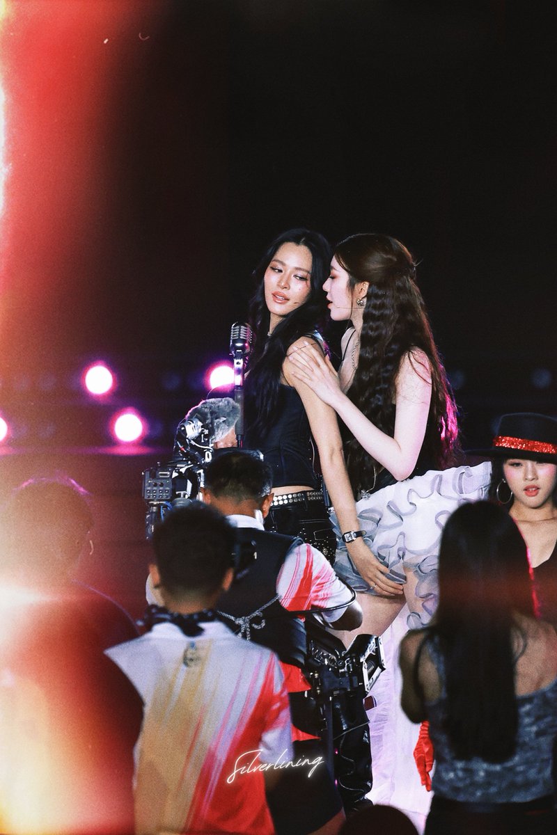 silverlining🌤️ tweet media