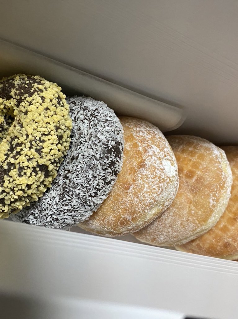 らっこ！🦦 tweet media