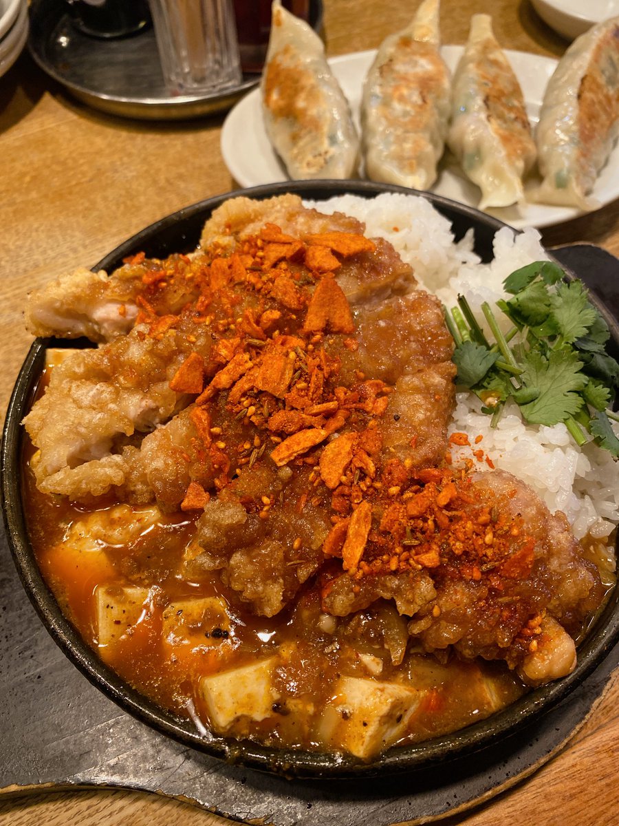 mogumogubear tweet media