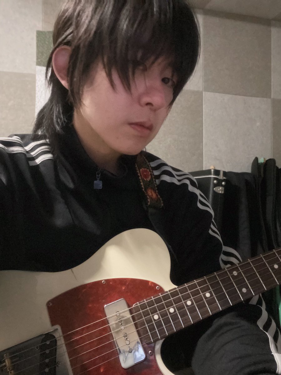 𝘿𝙖𝙛𝙣𝙚 𝘿𝙖𝙥𝙝𝙣𝙚𝙚 tweet media