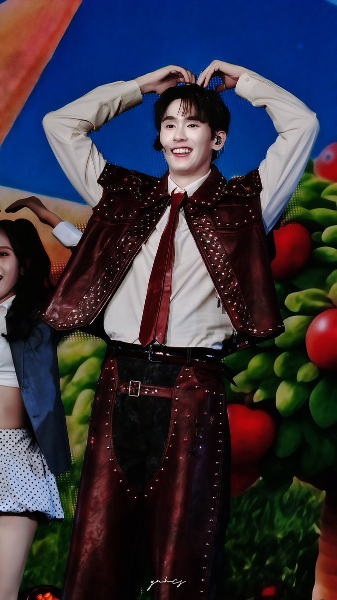 สช🌻 tweet media