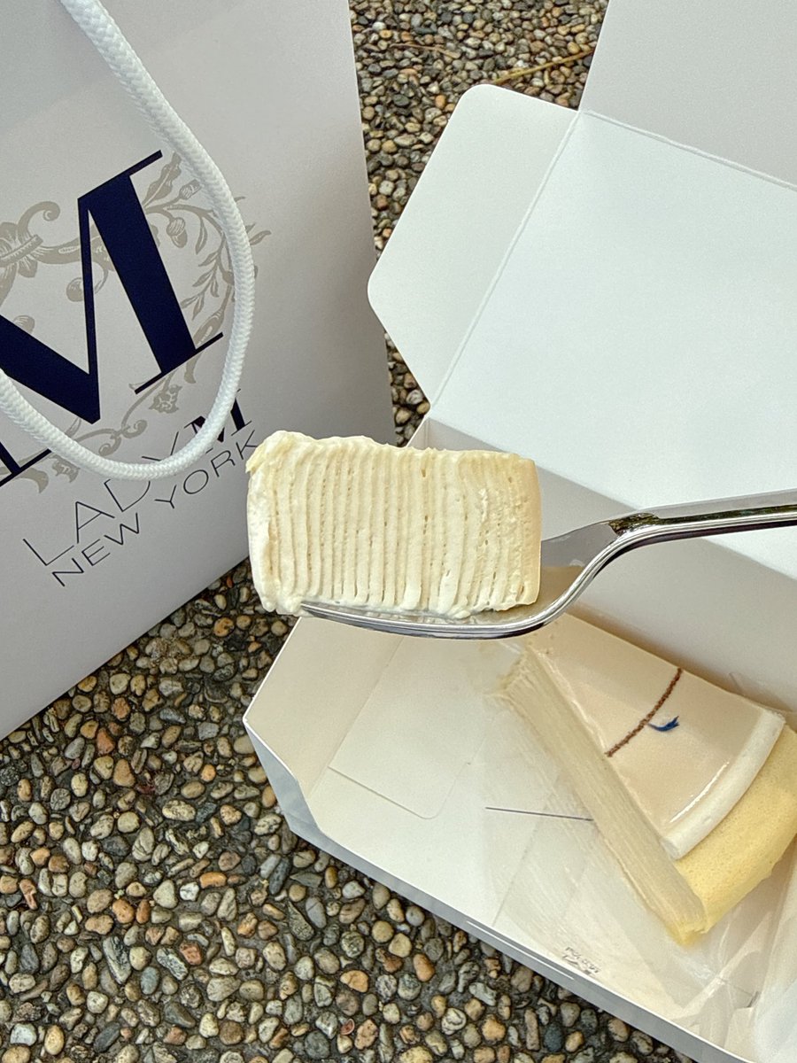 morning table tweet media