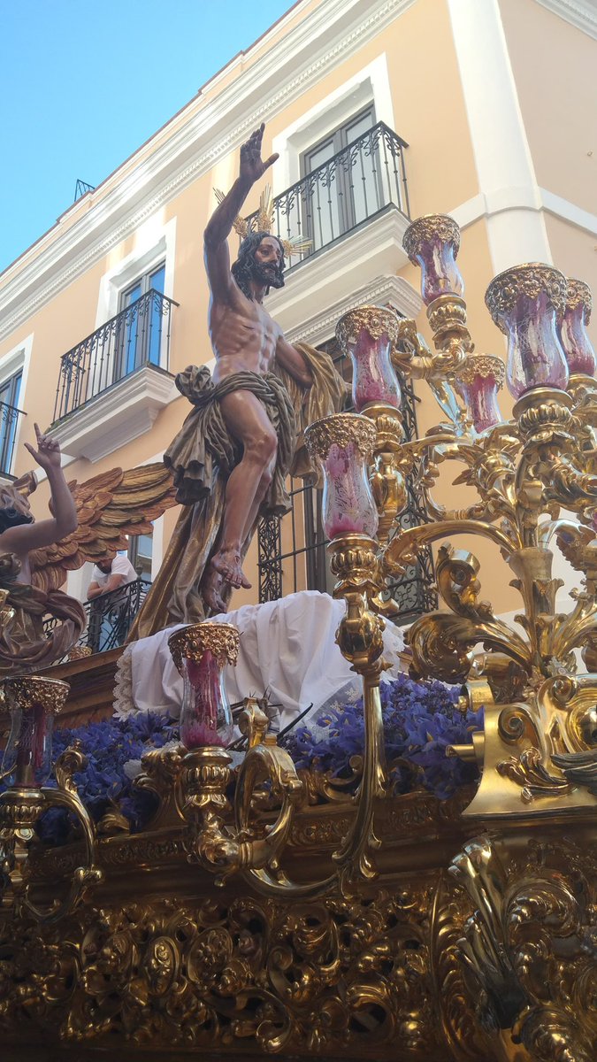Por Conde de Barajas <a href="/ResurreccionSev/">Resurrección Sevilla</a> 
📸 <a href="/RubnGarcaVega1/">𝕰𝖑 𝕮𝖊𝖓𝖙𝖚𝖗𝖎ó𝖓 𝕽𝖔𝖒𝖆𝖓𝖔</a> 
#Sevillahoy #SSantaSevilla26 #ObjetivoCofrade #TDSCofrade