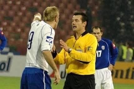 Uvijek sam htio bit' k'o Sergej
Velemajstor, lice svoje zemlje
Uvijek sam htio bit' k'o Sergej
Motor svog tima, sensej