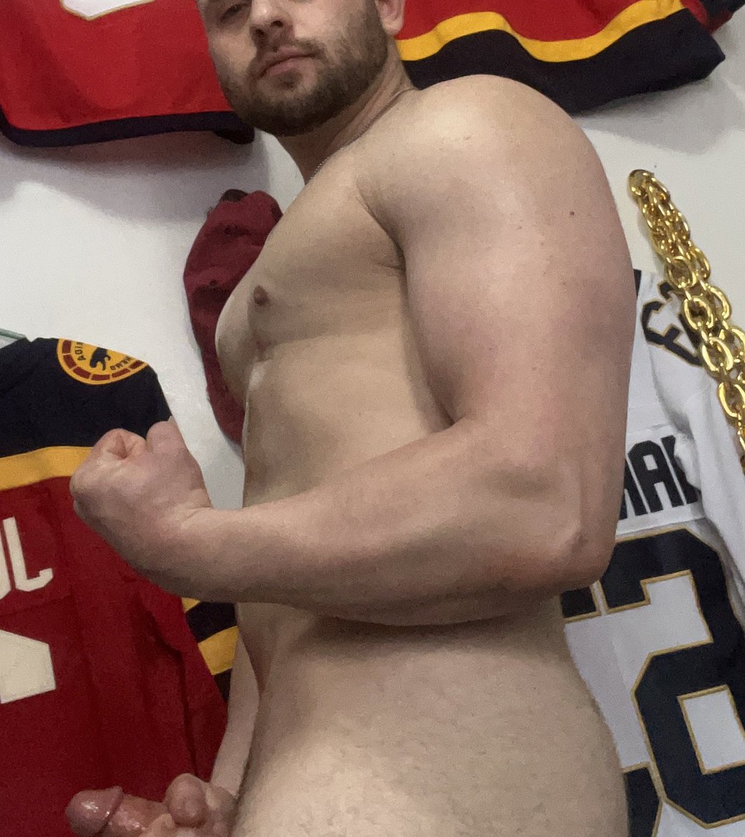 Masonmuscles's tweet photo. Who wants to see my naked fitness content?😈
Here’s a taste.
Want to see the full video and way more?
🔗 https://t.co/WFO6fTTy0D

#straight #gay #bi #muscles #muscleworship #fit #fansly https://t.co/K4CfzDpMxT