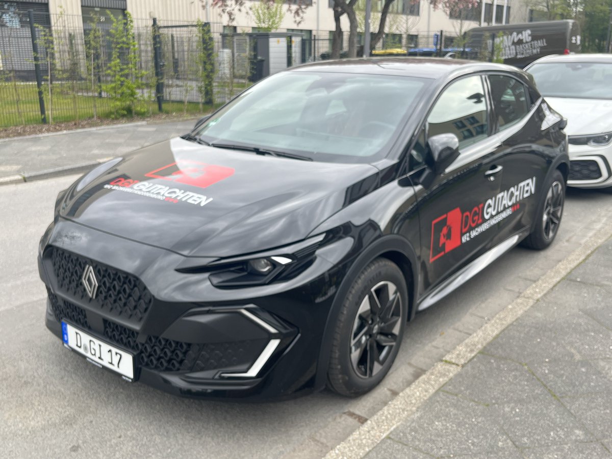 ミクラ tweet media