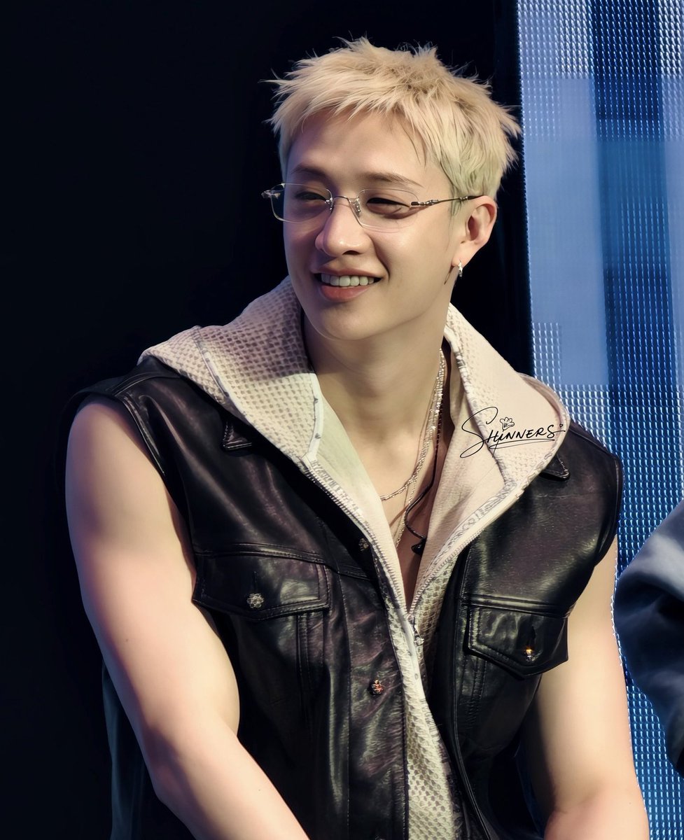 𝐦𝐣 tweet media