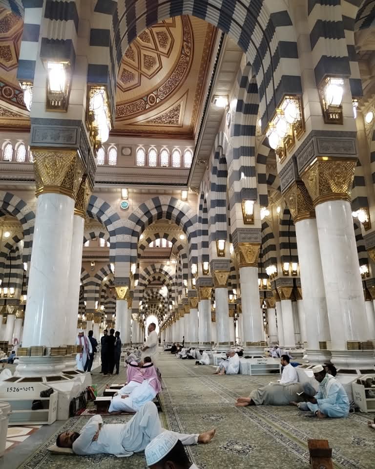 SardarZaheer86's tweet photo. سارے نبیاں دا نبیﷺ، توں ا مام سوہنیا، لکھا تیرے تے درود تے سلام 
تُجھے کیا غم ہے تُو دیکھ اُنﷺ کو اِک بار
وہ ذات ﷺجو ہر غم کا مداوا ہےمسیحا ہے۔

صَــلَّــی اللّٰـهُ تَـعَالٰـی عَـلَـیْـہِ وَاٰلِــہ وَسَــــلَّم۔ https://t.co/sE7cliSQnZ