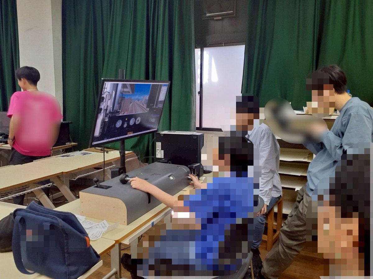 灘校鉄道研究部 tweet media