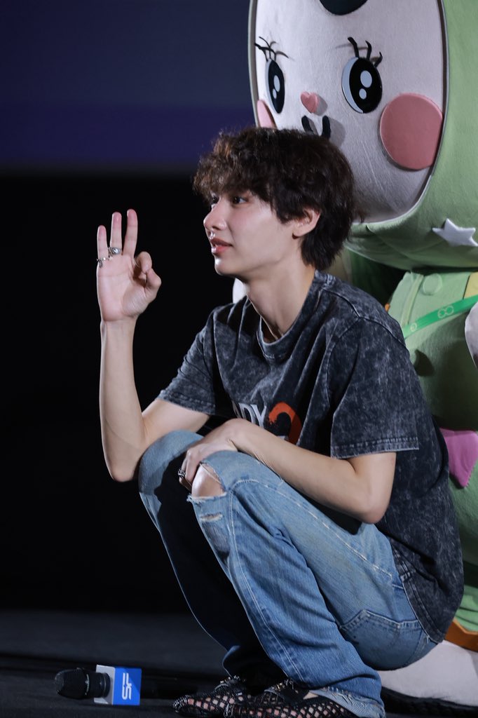 ①時興起 tweet media