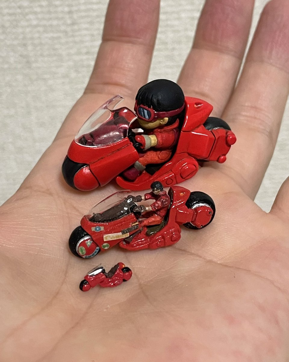 とむそん tweet media