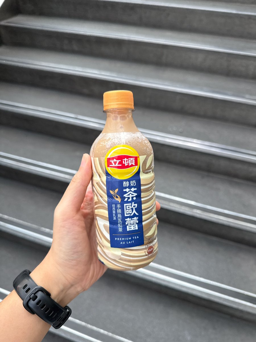 morning table tweet media