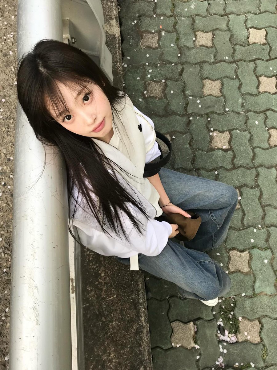 malie.👩🏻‍🌾📒🍊🪀 tweet media