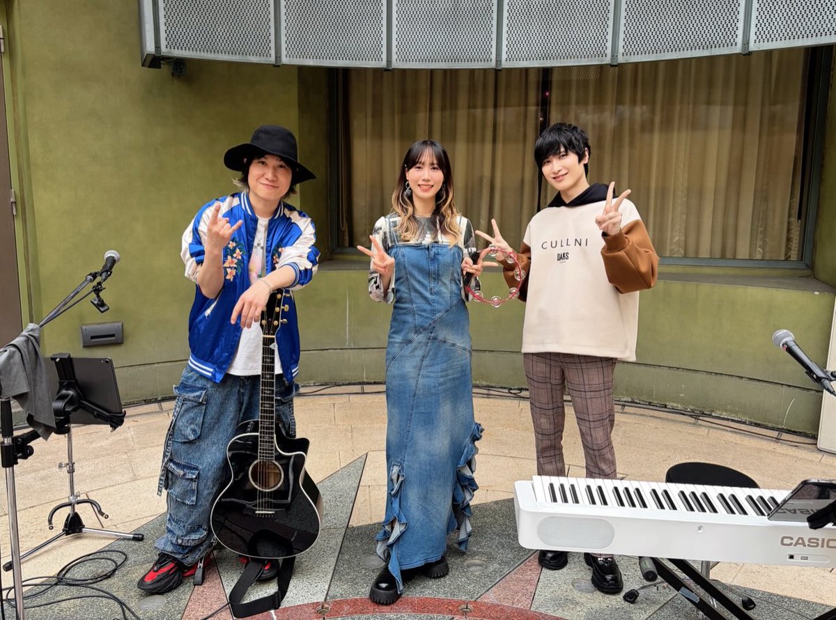 keiki_key's tweet photo. 今日はi BEST -Singles Collection-のリリース記念のアコースティックライブ🎤🎸🎹

みんなの手拍子や笑顔が近くで見れて幸せでした☀️

昨日はEchoes Baaに出演し、多くの人にチコハニを知ってもらえて嬉しかったです。

夏ツアーもあるから是非遊びに来てね✨

#チコハニ 
#EchoesBaa
#チコハニ_iBEST https://t.co/uLia7X5Sm7