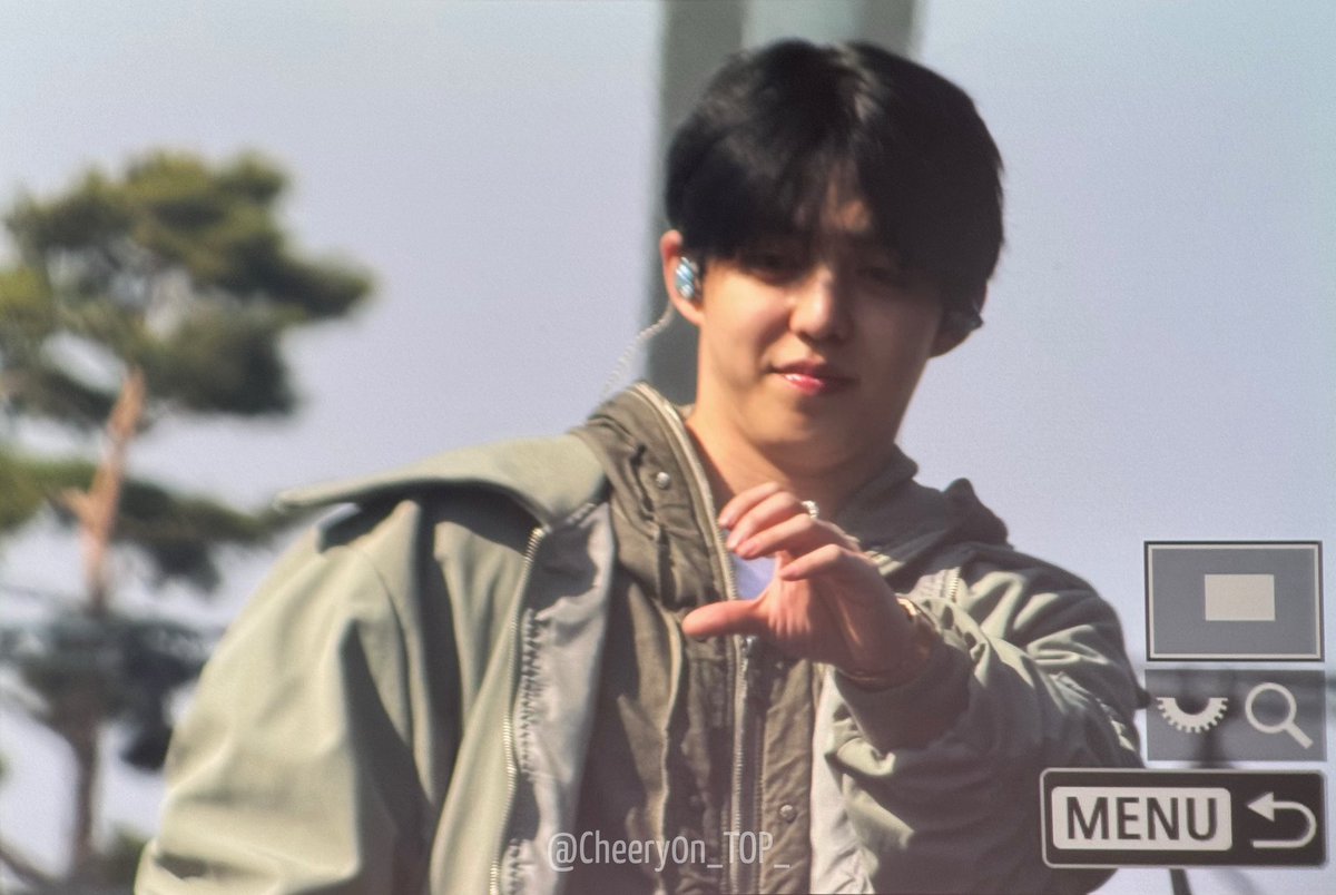 Cherry0n_TOP_'s tweet photo. 260405 SEVENTEEN WORLD TOUR [NEW_] ENCORE - D2 [프리뷰]

귀여워...🥹💕

#SEVENTEEN #세븐틴 #セブチ
#에스쿱스 #SCOUPS  #エスクプス https://t.co/B0vbR0YVbc