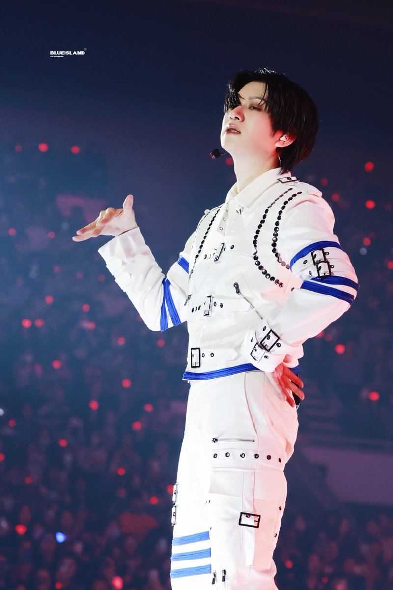 BLUE_ISLAND9 tweet media