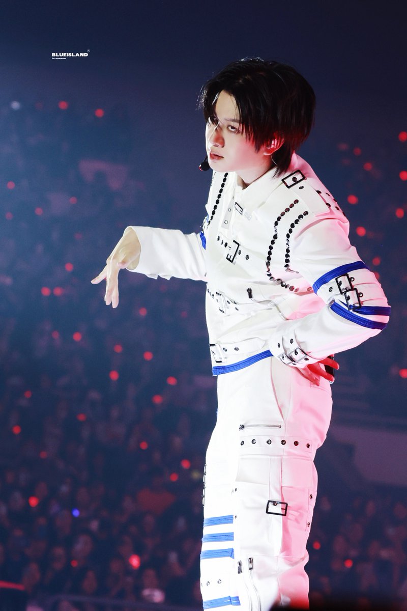 BLUE_ISLAND9 tweet media