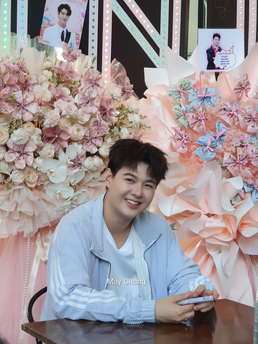 The warmest, most beautiful smile 🥰💗

SAINT BD 28TH FANSIGN
#Saint28thSpecialMoment 
#Saint_sup