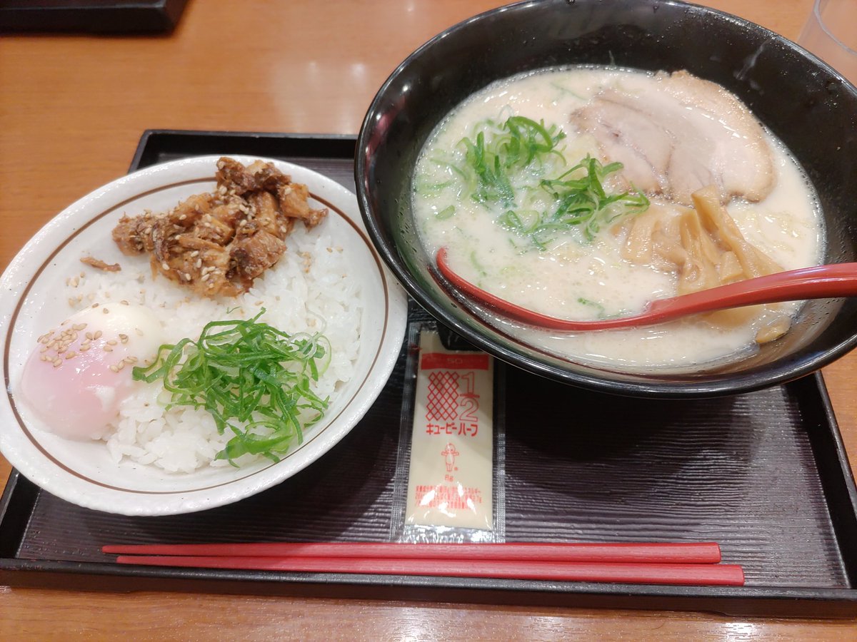 すぺぺ tweet media