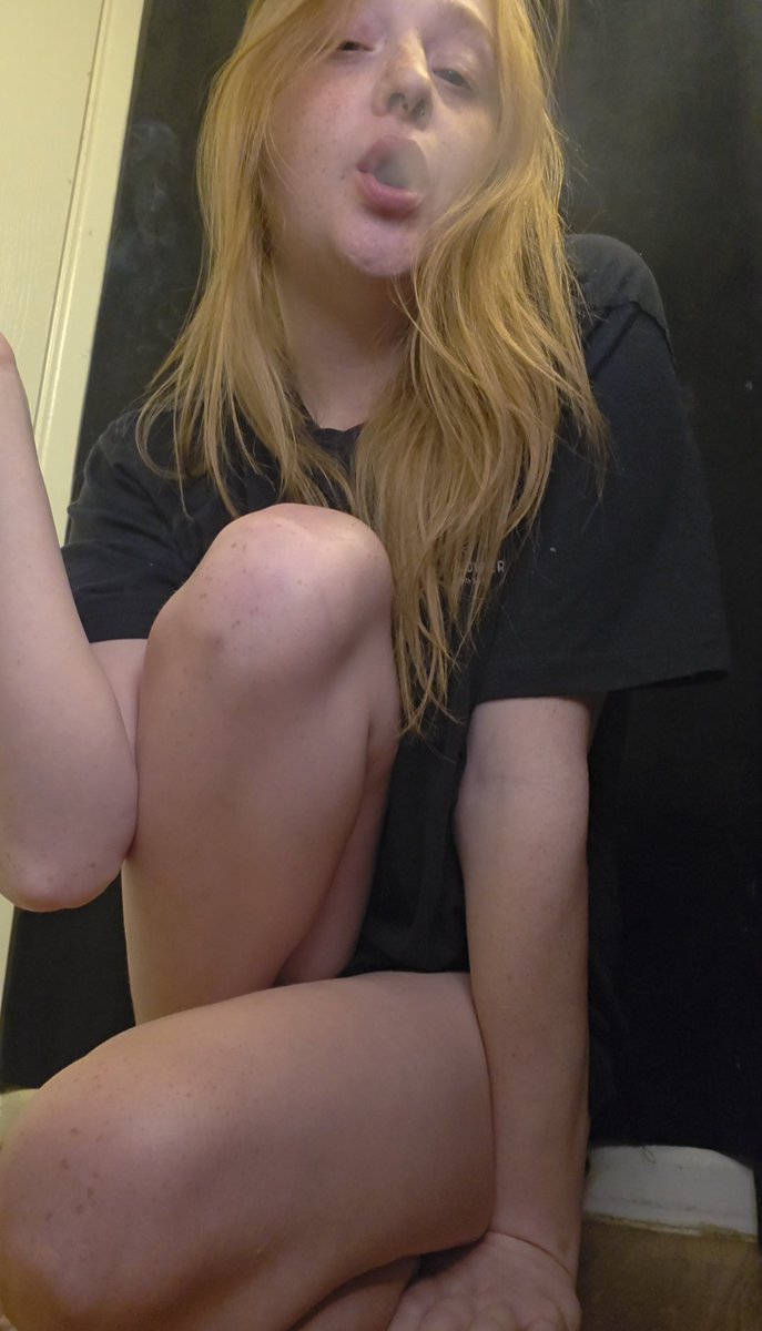 Cuteeekitten tweet media