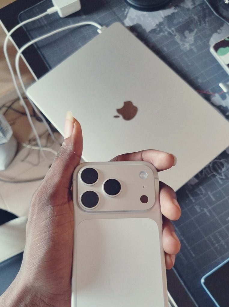 հҽƒƒѕզυαɾҽ👾 tweet media