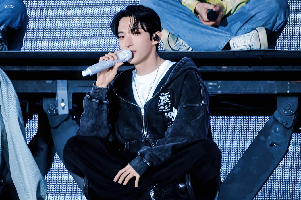 mirae👽 tweet media