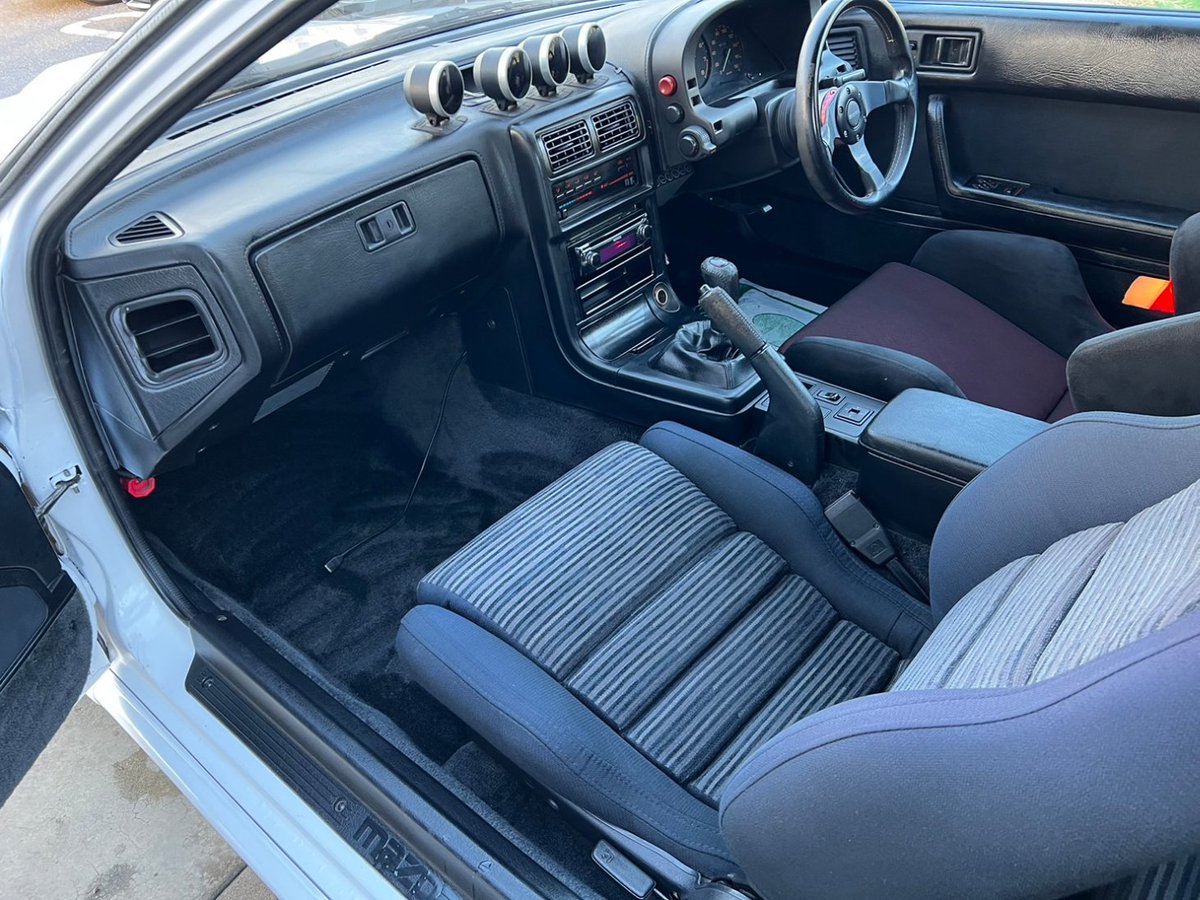 あべっち tweet media