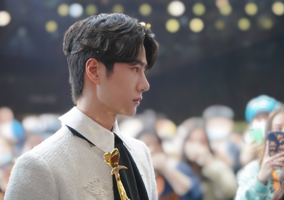 KING YIBO ☀️ Fan Acc 💚 tweet media