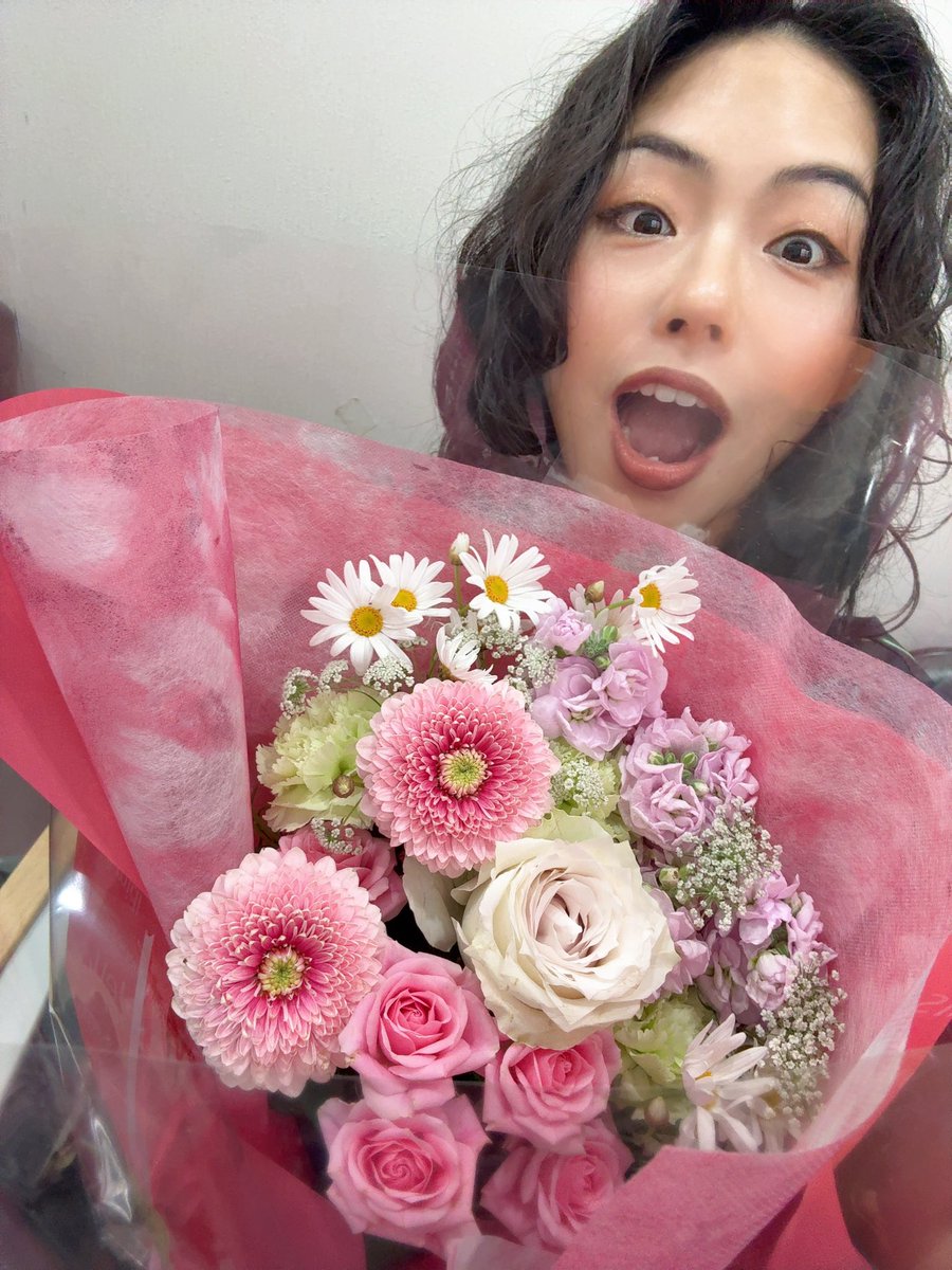 トークイベントありがとうございました！
めっちゃいっぱい来てくれて嬉しすぎた！！！
3時間ぶっ続けで喋ったーーー！！！
身内にも話してないような話まで聞いてもらっちゃった！
健さん、声掛けてくださりありがとうございました！勇気出して良かった！
#闘道館 さん、ありがとうございました！