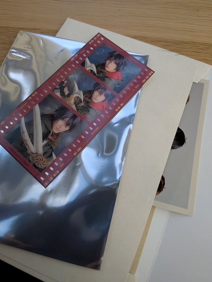 エモイモ tweet media