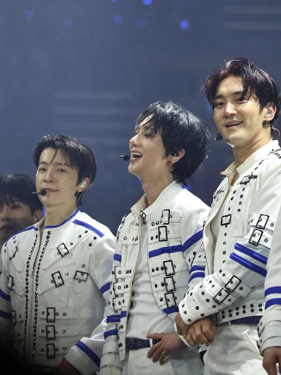 kelly 켈리 tweet media