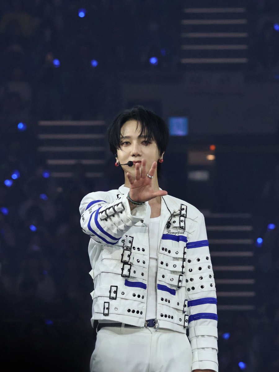 kelly 켈리 tweet media