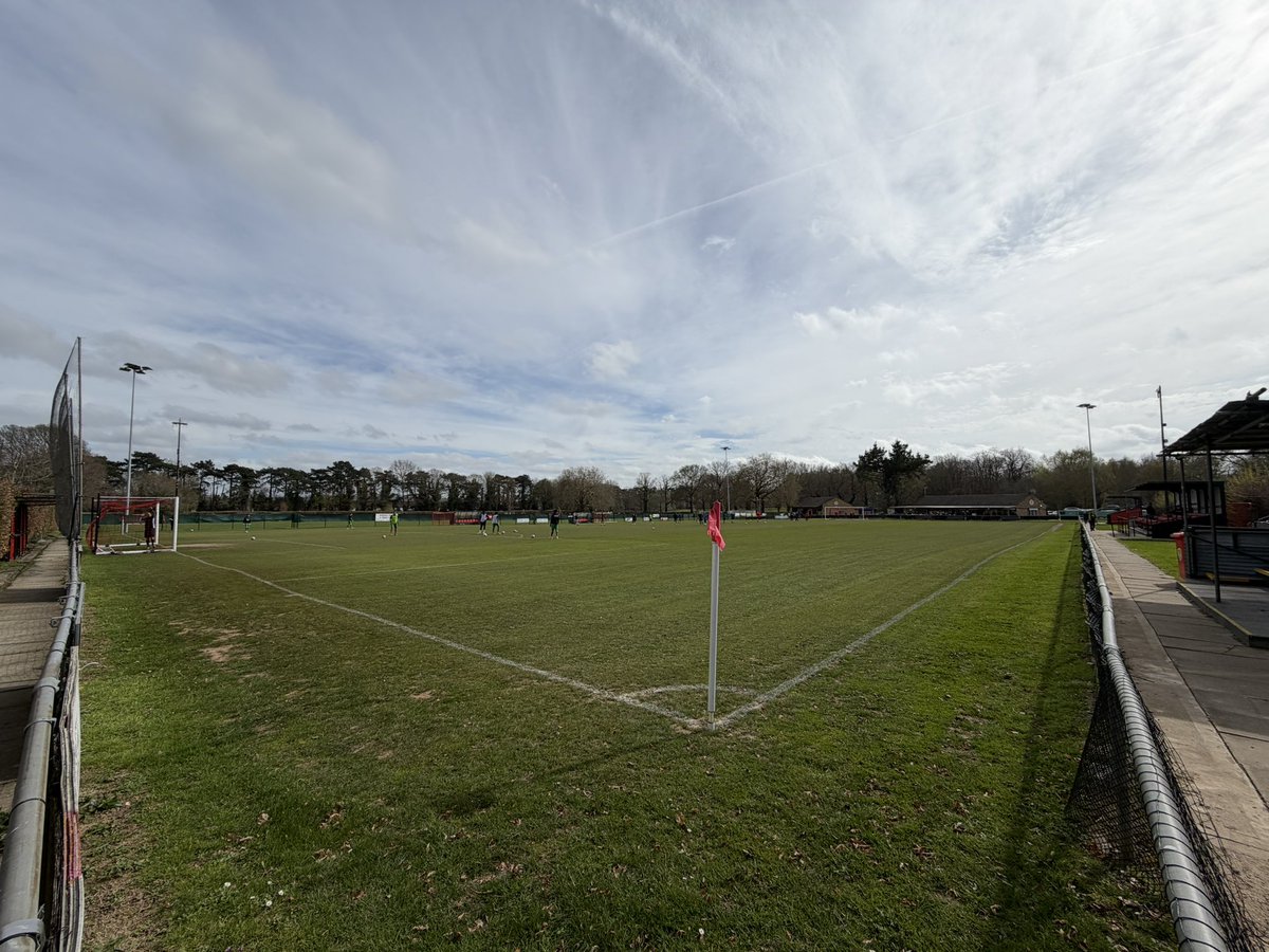 McDscrote's tweet photo. First ever visit to the Wormley Sports Ground for a #SSML match. @WormleyRoversFC 0-1 @HaringeyBoroFC #wormleyroversfc #theworms #haringeyboroughfc #theborough #groundhopping #groundhopper #nonleague #lovenonleague https://t.co/1viG93ILAC