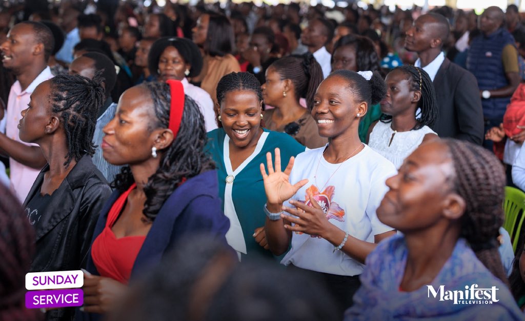 manifest_tvug's tweet image. Oh, worship the Lord in the beauty of holiness! Tremble before Him, all the earth. (Psalm 96:9 NKJV)

#Praise 
#PhanerooSundayService | #LiveOnManifestTV