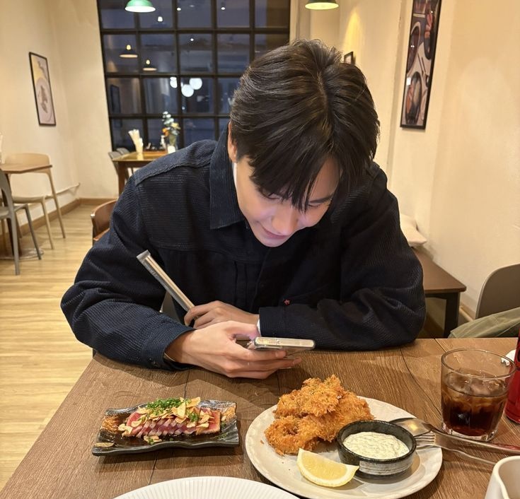 ࣪ ִֶָ☾. tweet media