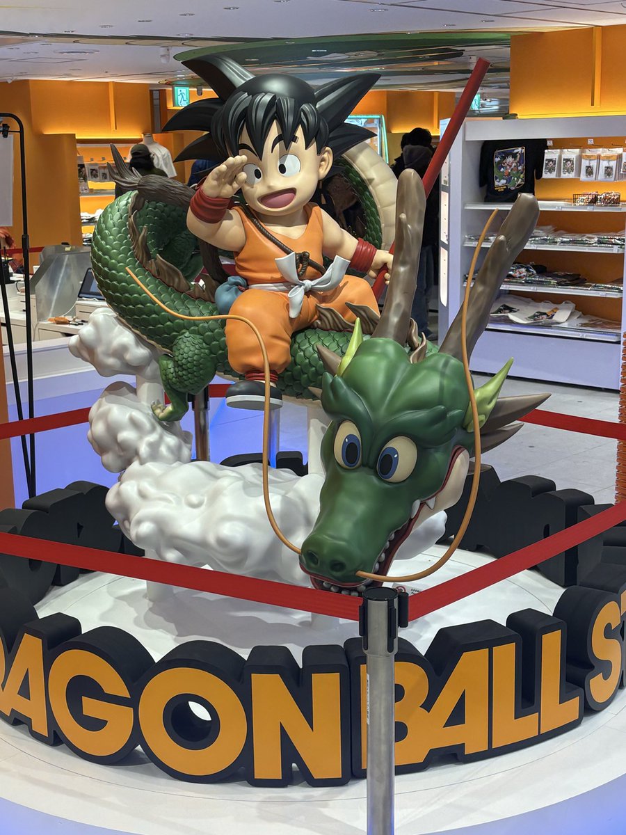 #ドラゴンボールストア立像撮影キャンペーン