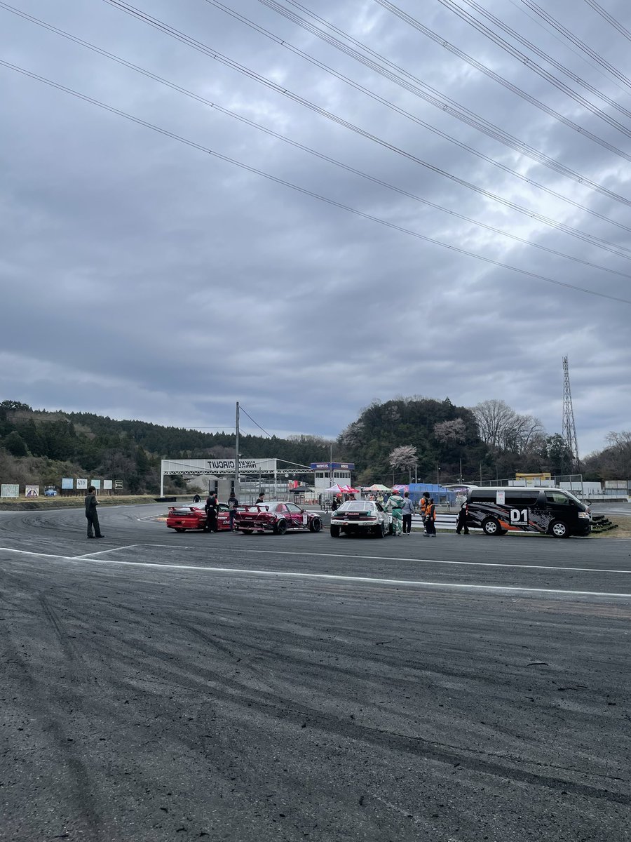 MCコマザキ tweet media