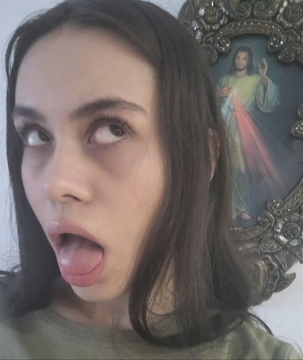 adriana arina tweet media