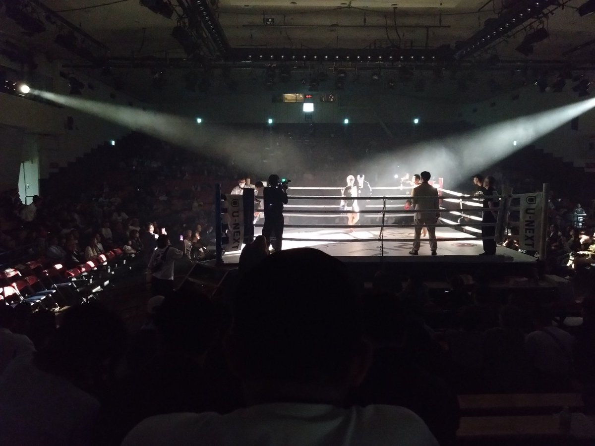 orca_oki's tweet photo. 今日の席からのリング🥊
一昨日は南。
本日は北での観戦 https://t.co/hqzNDDjeJc