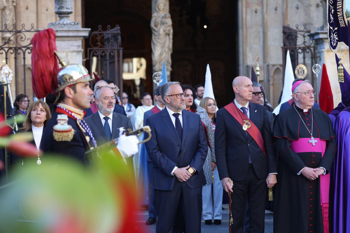 Cortes de Castilla y León tweet media