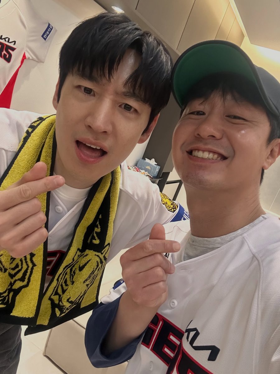 포에버x704 tweet media