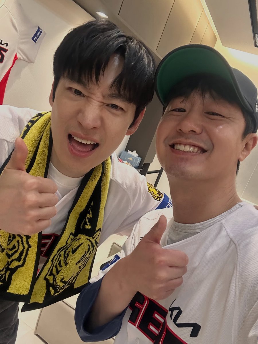 포에버x704 tweet media